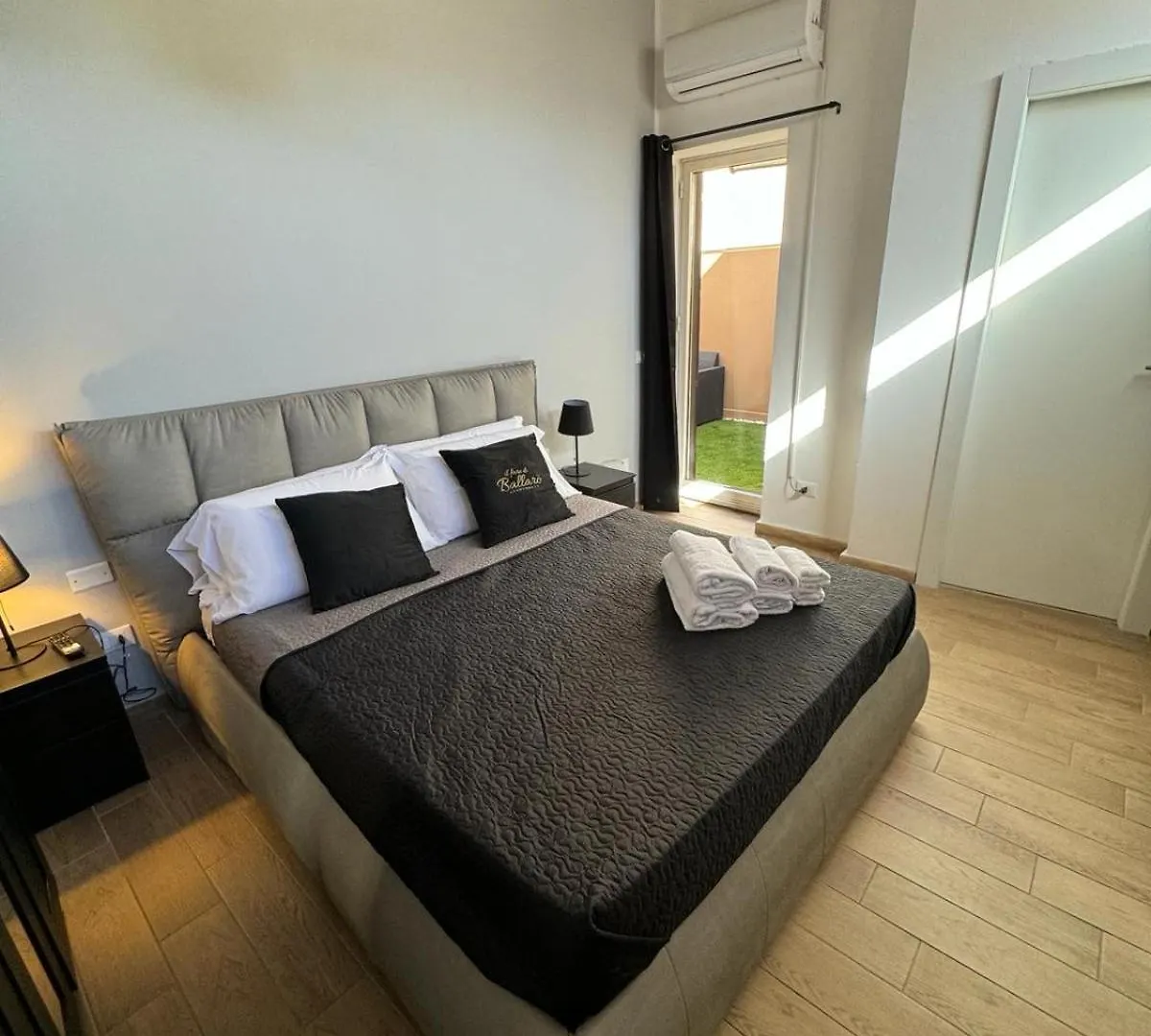 Ballaro Suite Apartment 팔레르모 B&B