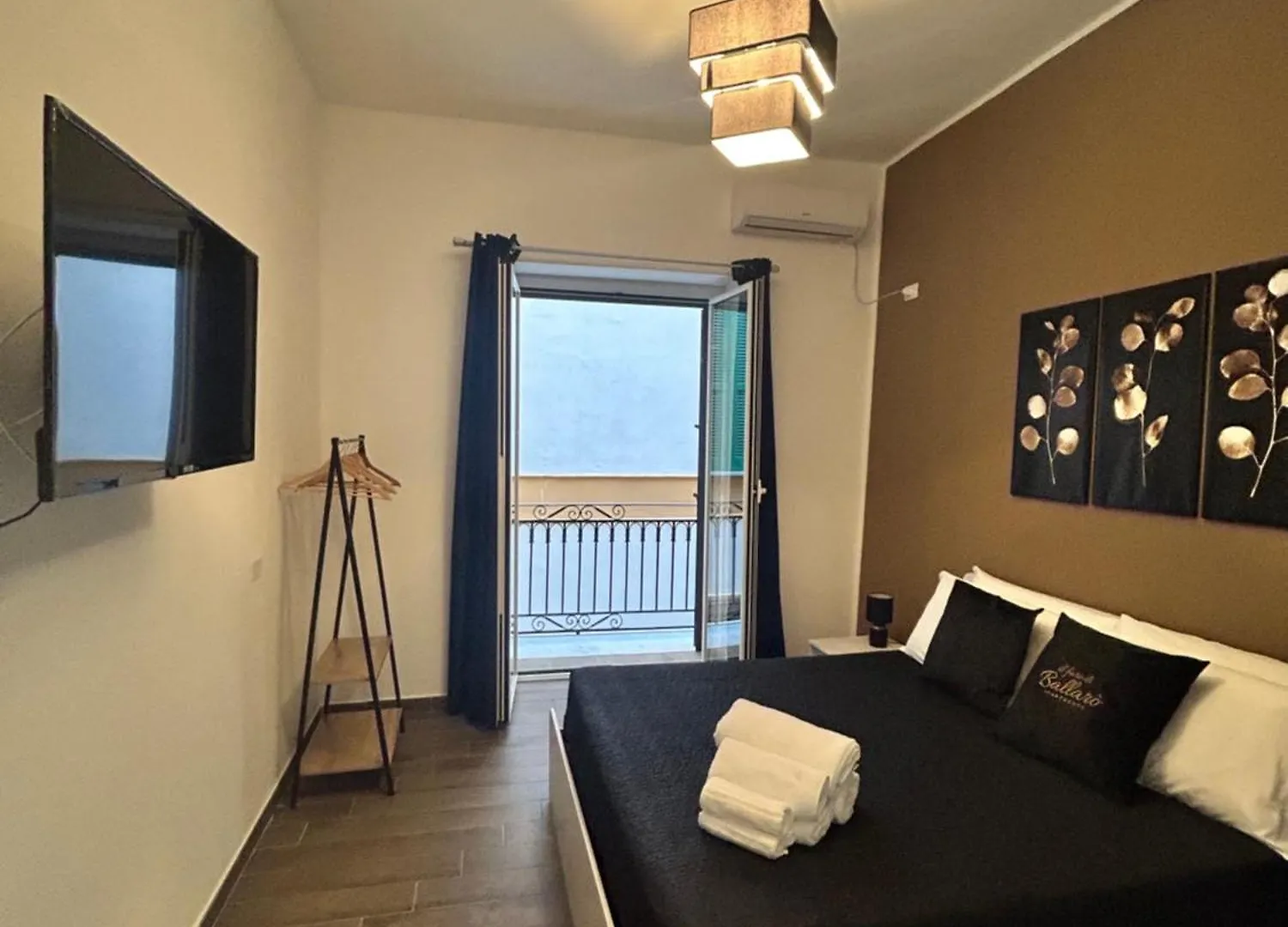 Ballaro Suite Apartment Palerme Couette-café